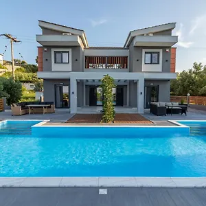 https://assos-luxury-villas.hotelschalkidiki.net
