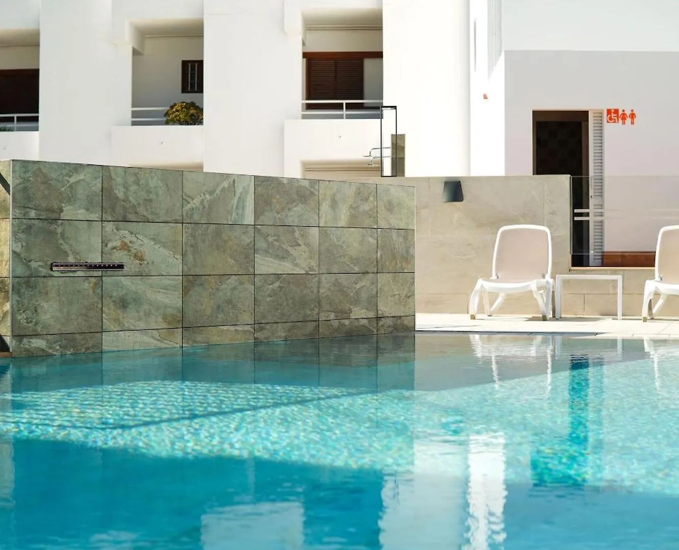 דירות קאלה יונגה Typic Oasis Sa Tanca